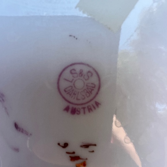 Blue and white large decorative plate. - Picture 6 of 6